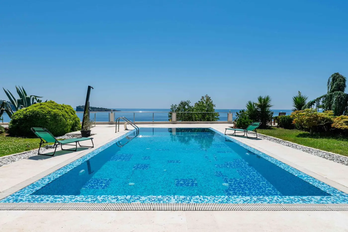 Beachfront villa with a private pool, Utjeha, Bar
