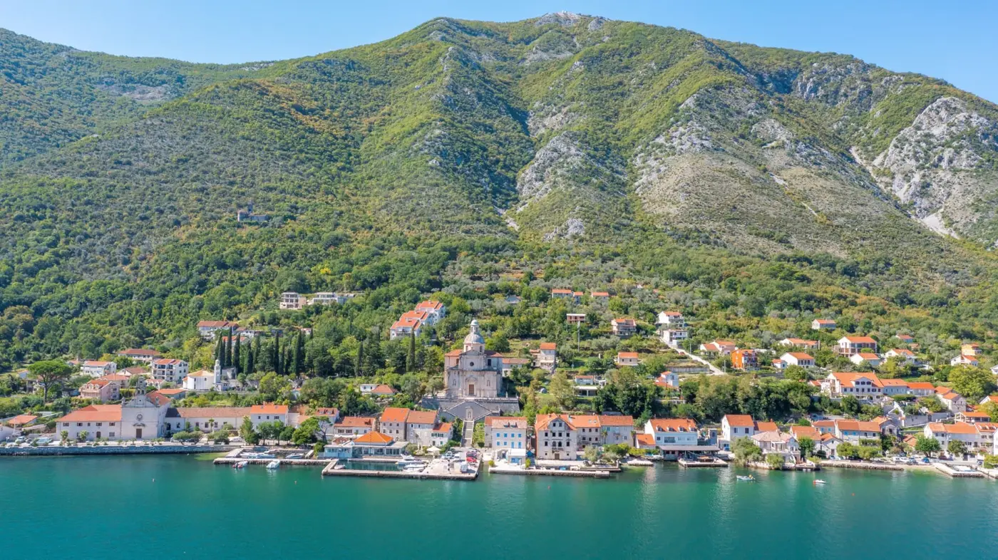 Palata Beskuća – historical stone villa for reconstruction, Kotor
