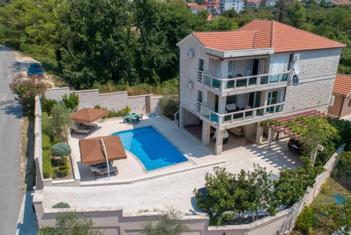 Modern villa with pool and partial sea view, Bonići, Tivat