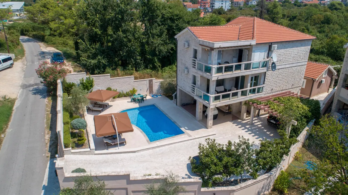 14-94 Modern villa with pool and partial sea view, Bonići, Tivat