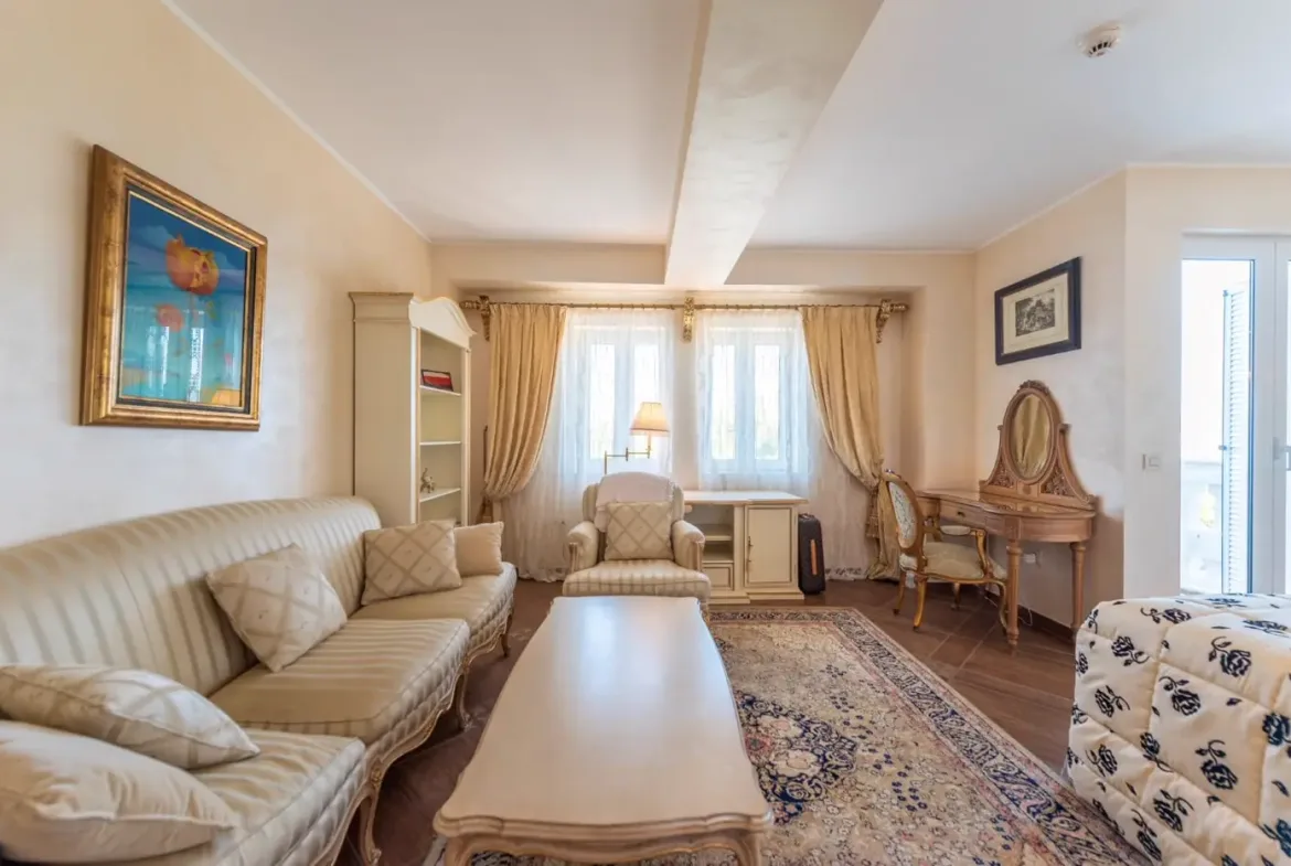 A complex of two villas in an elite location, Miločer, Budva