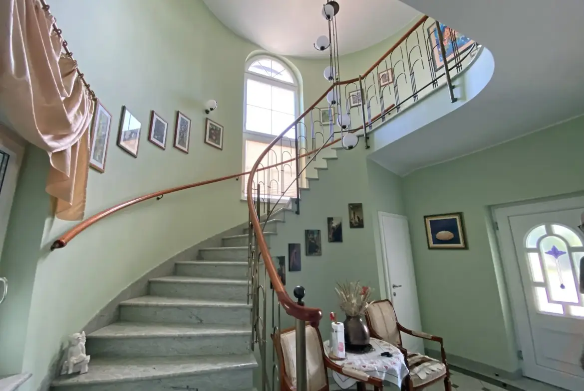 Bled area – A spectacular house with a lovely garden and a great view in Begunje