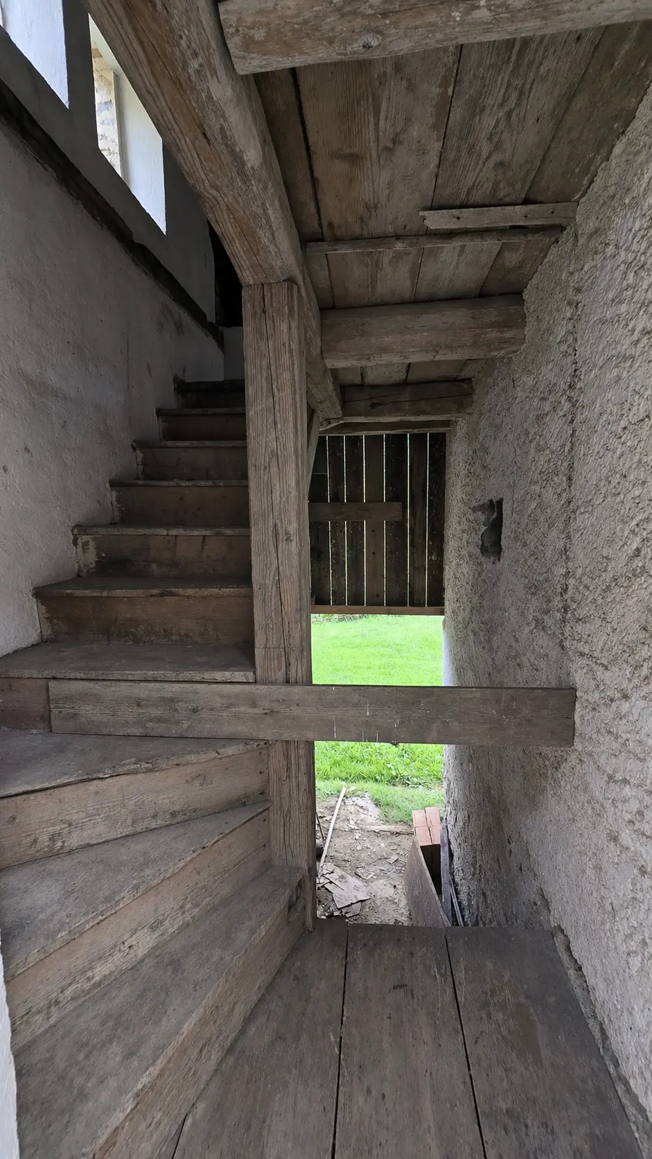 15-1 Idrija–Cerkno Area, Unique 40-Hectare Estate with Private Water Spring