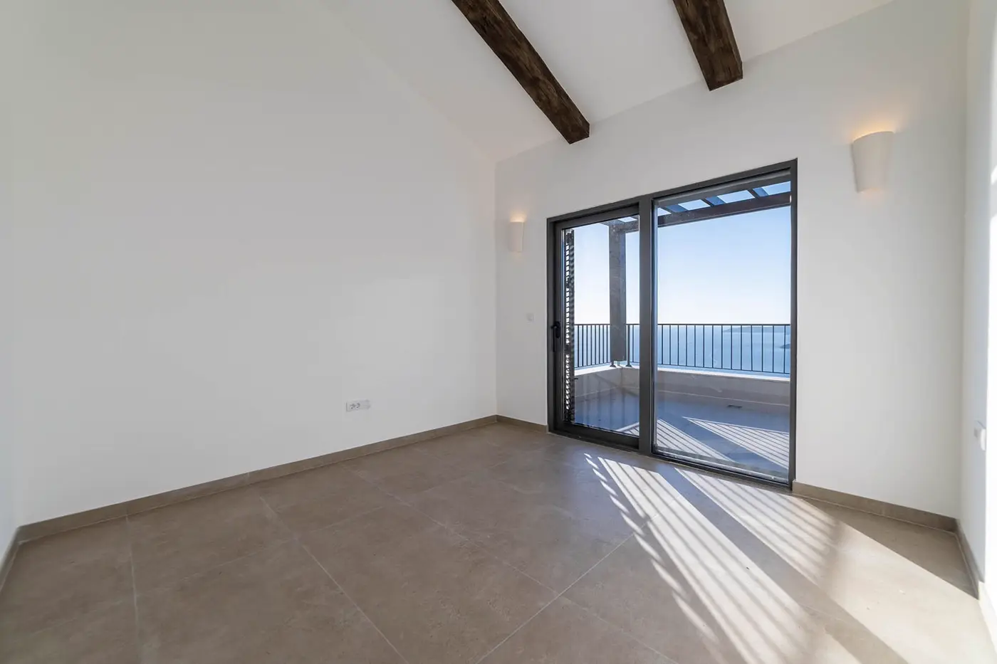 New villa with 4 bedrooms and panoramic sea view, Blizikuće, Budva