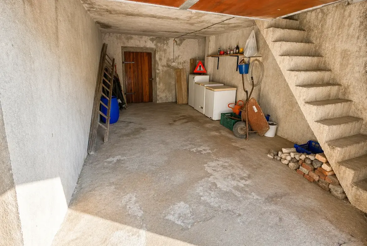 Vipava Valley – Semi-detached house above Vipava Valley