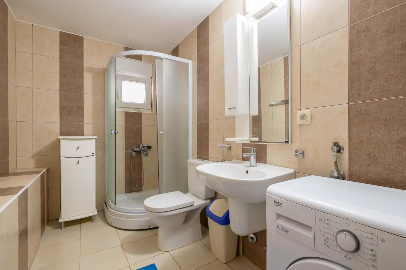 15-56 Villa with 4 bedrooms in the second row to the sea, Perazića Do, Budva