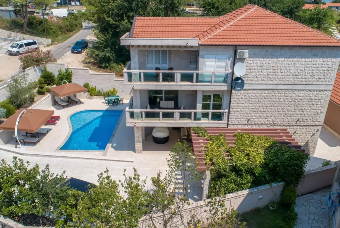 Modern villa with pool and partial sea view, Bonići, Tivat