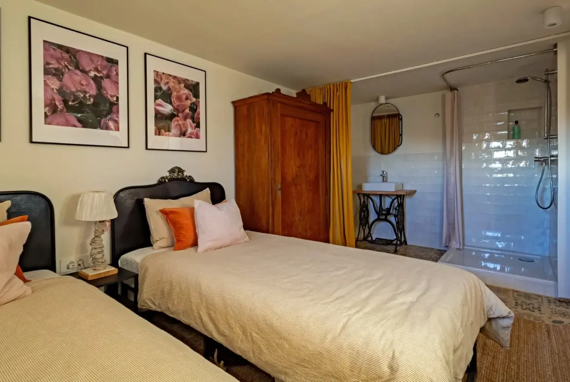 South East area – A beautiful, renovated house with large garden and vineyard