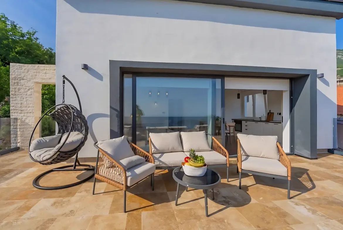 Contemporary villa with 8 bedrooms, Markovići, Budva