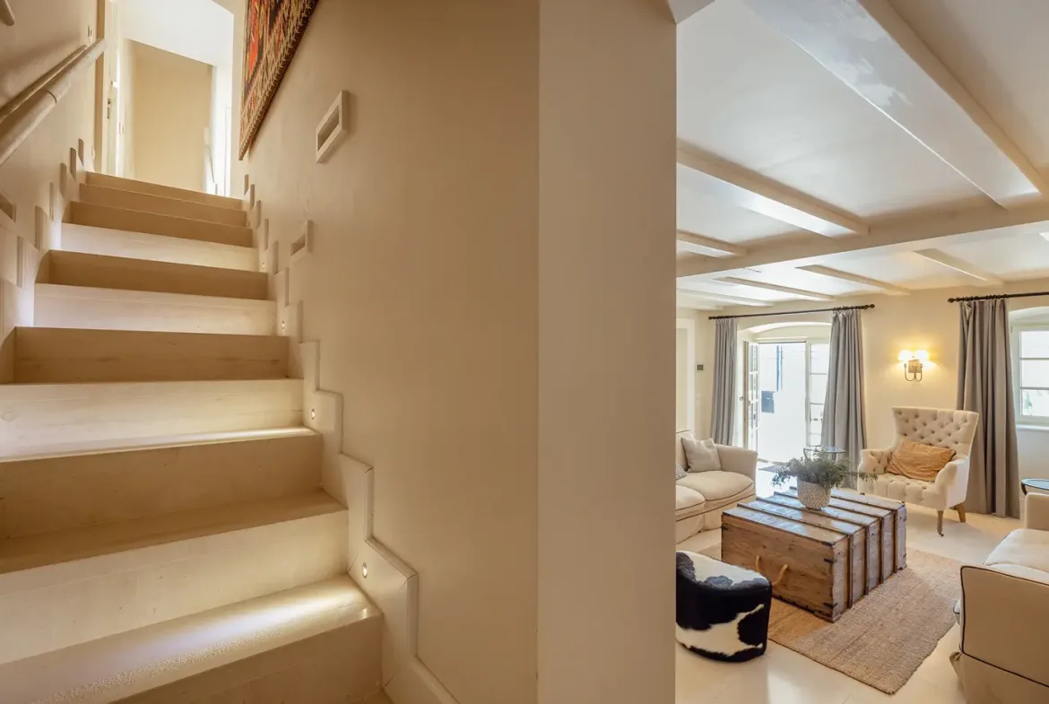 Luxuriously renovated stone villa with pontoon, Dobrota, Kotor