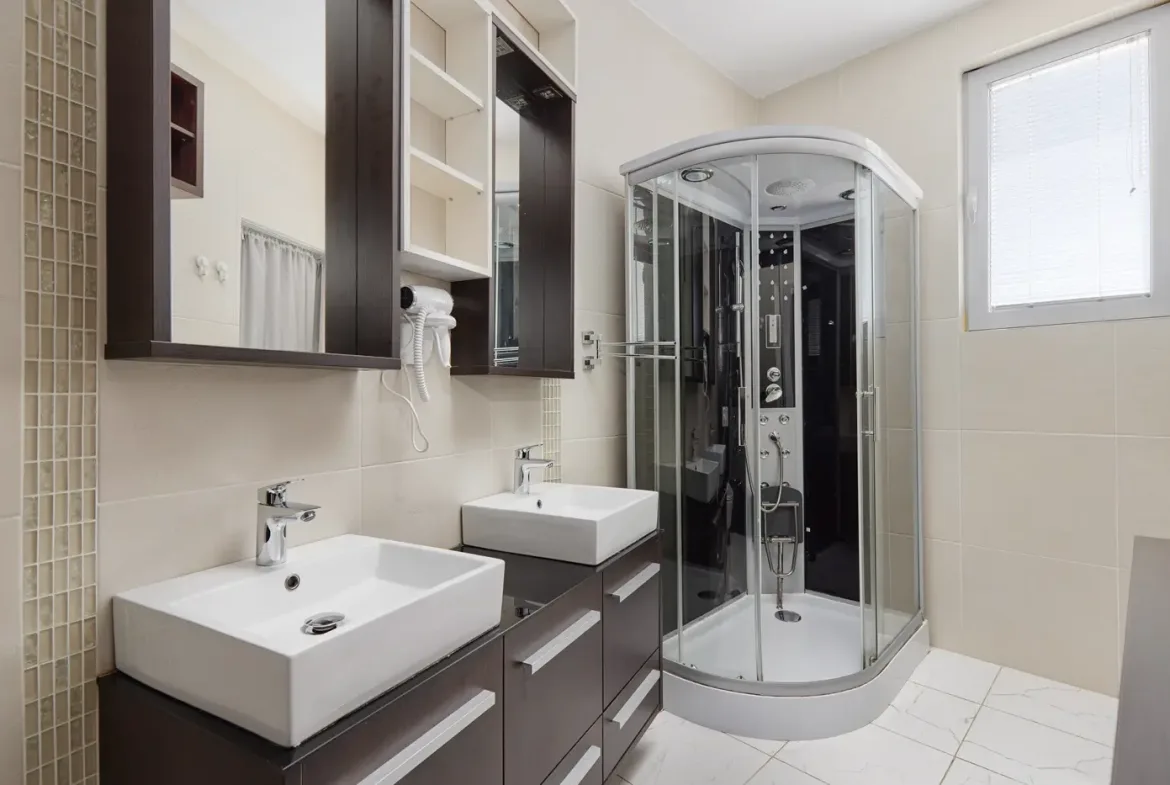 Three-room villa with pool and sea view, Kavač, Kotor