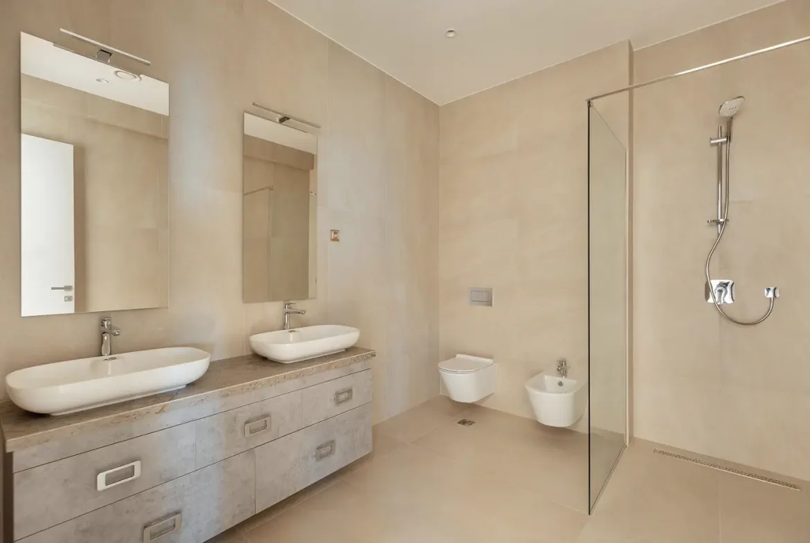 A unique villa with a panoramic view of the sea and Porto Montenegro, Tivat