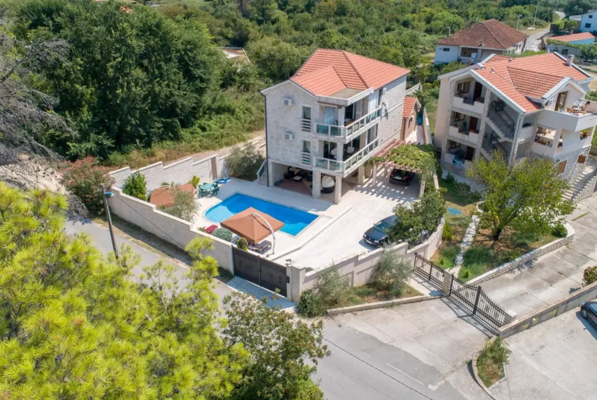 Modern villa with pool and partial sea view, Bonići, Tivat