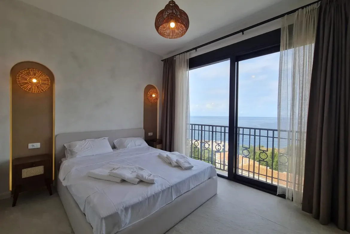 Three-story villa with pool and panoramic sea view, Skočiđevojka, Budva
