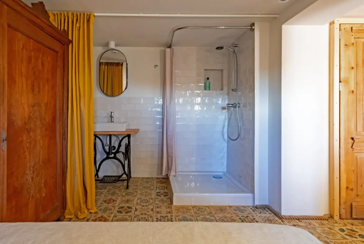 South East area – A beautiful, renovated house with large garden and vineyard