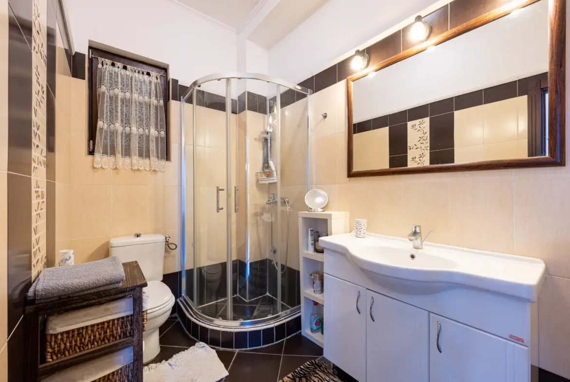 Villa in a complex on the first line to the sea, Kostanjica, Kotor