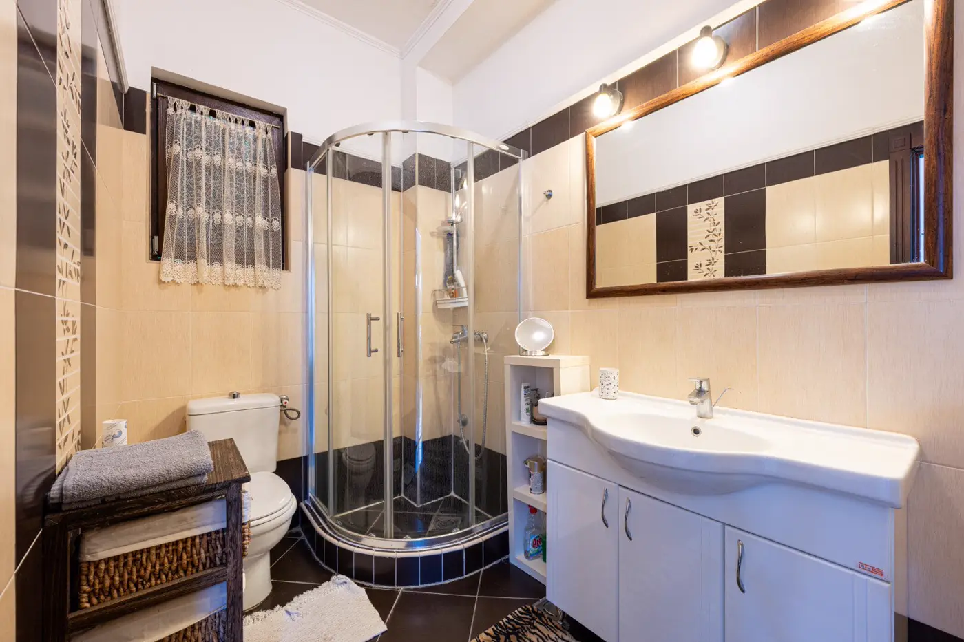 Villa in a complex on the first line to the sea, Kostanjica, Kotor
