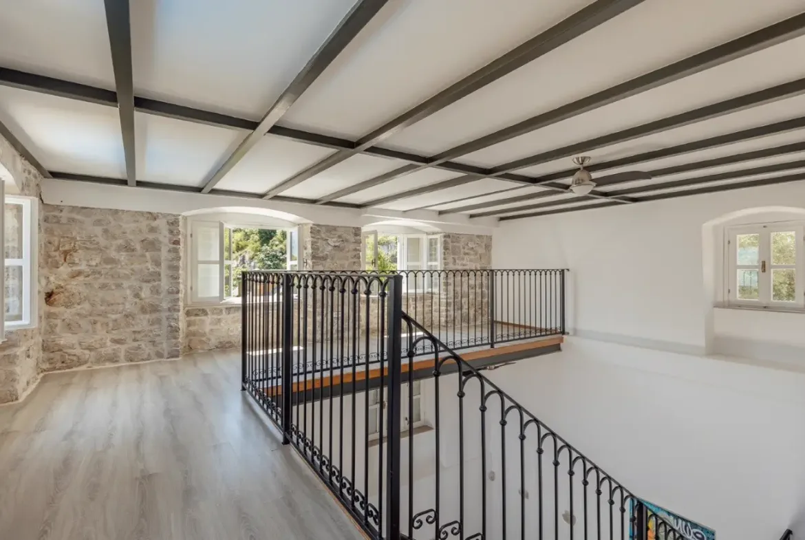 Palazzo Jerovica, a complex of stone villas and houses with a pool and a view of the bay, Kotor