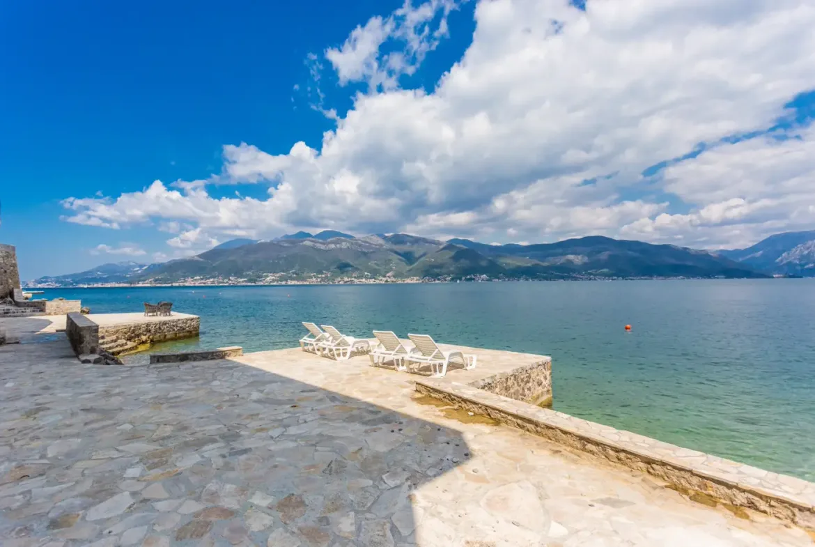 Villa on the first line to the sea, Krasici, Tivat