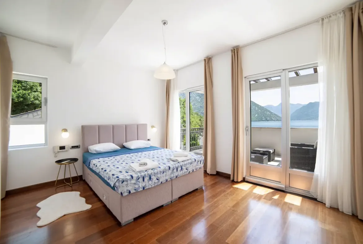 Modern villa on the first line to the sea, Strp, Kotor