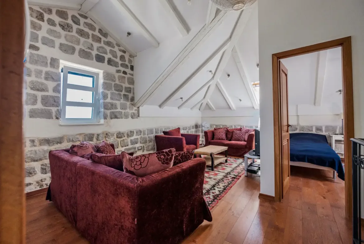 Historic stone villa Stara Posta, Rose, Herceg Novi