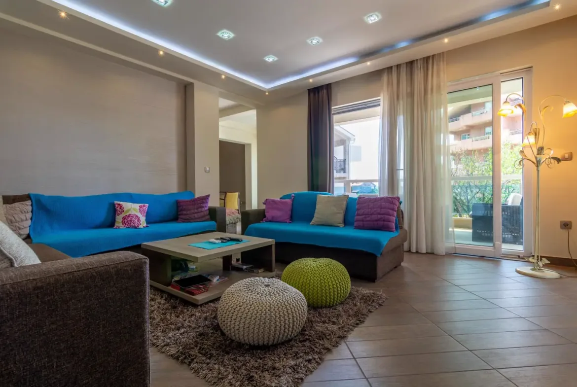 Modern villa with pool and partial sea view, Bonići, Tivat