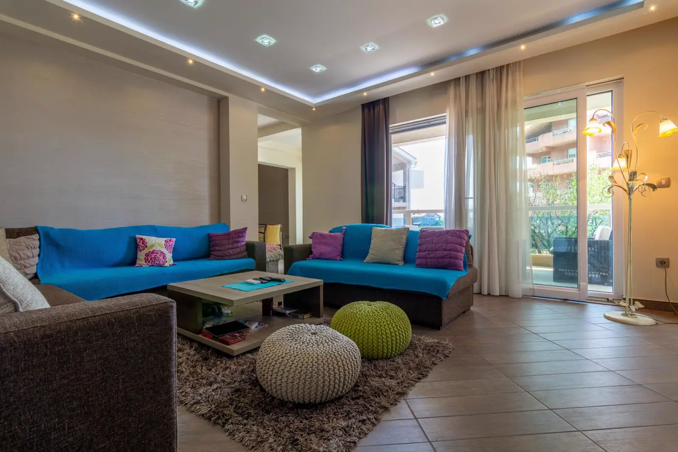 17-87 Modern villa with pool and partial sea view, Bonići, Tivat