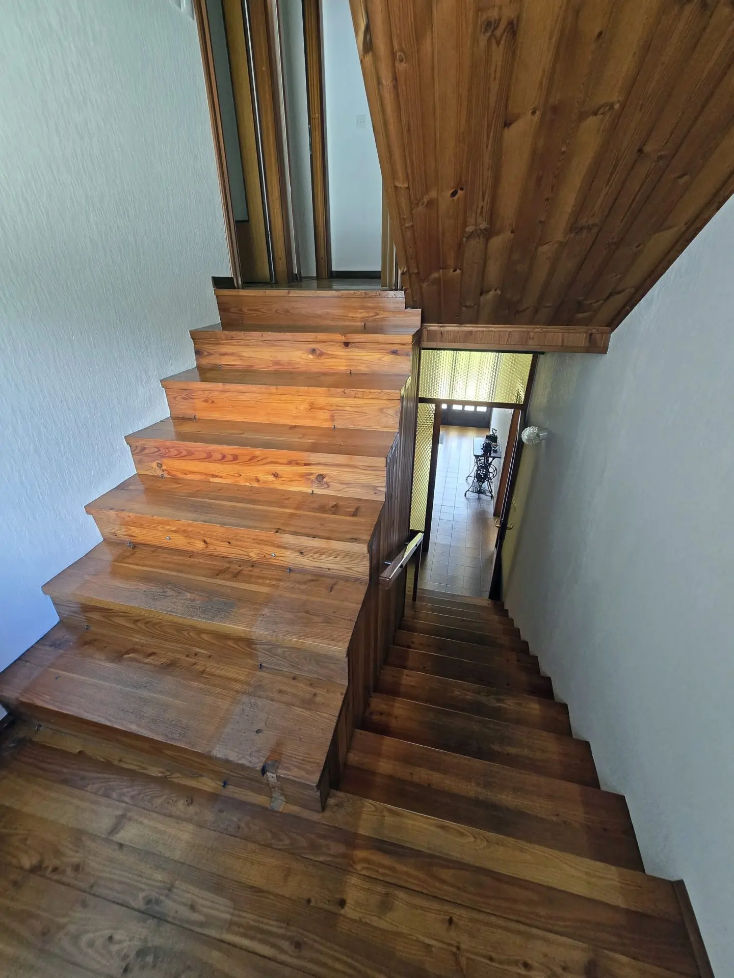 Soca Area – Kobarid, Spacious house with commercial space