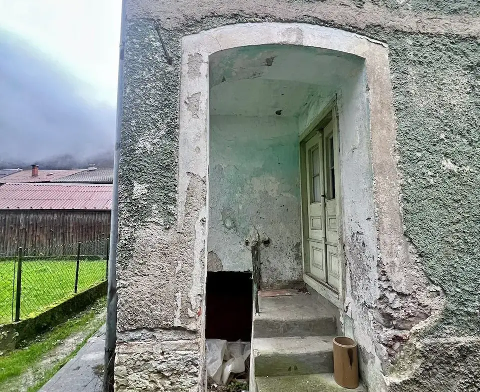 Soča area – Charming House in need of renovation in the Soča Valley