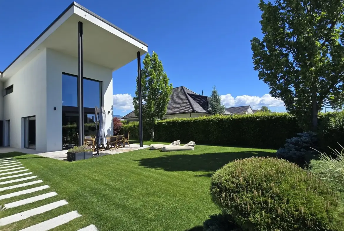 Ljubljana surroundings – Modern and Energy-Efficient Home with Unique “V”-Shaped Architecture