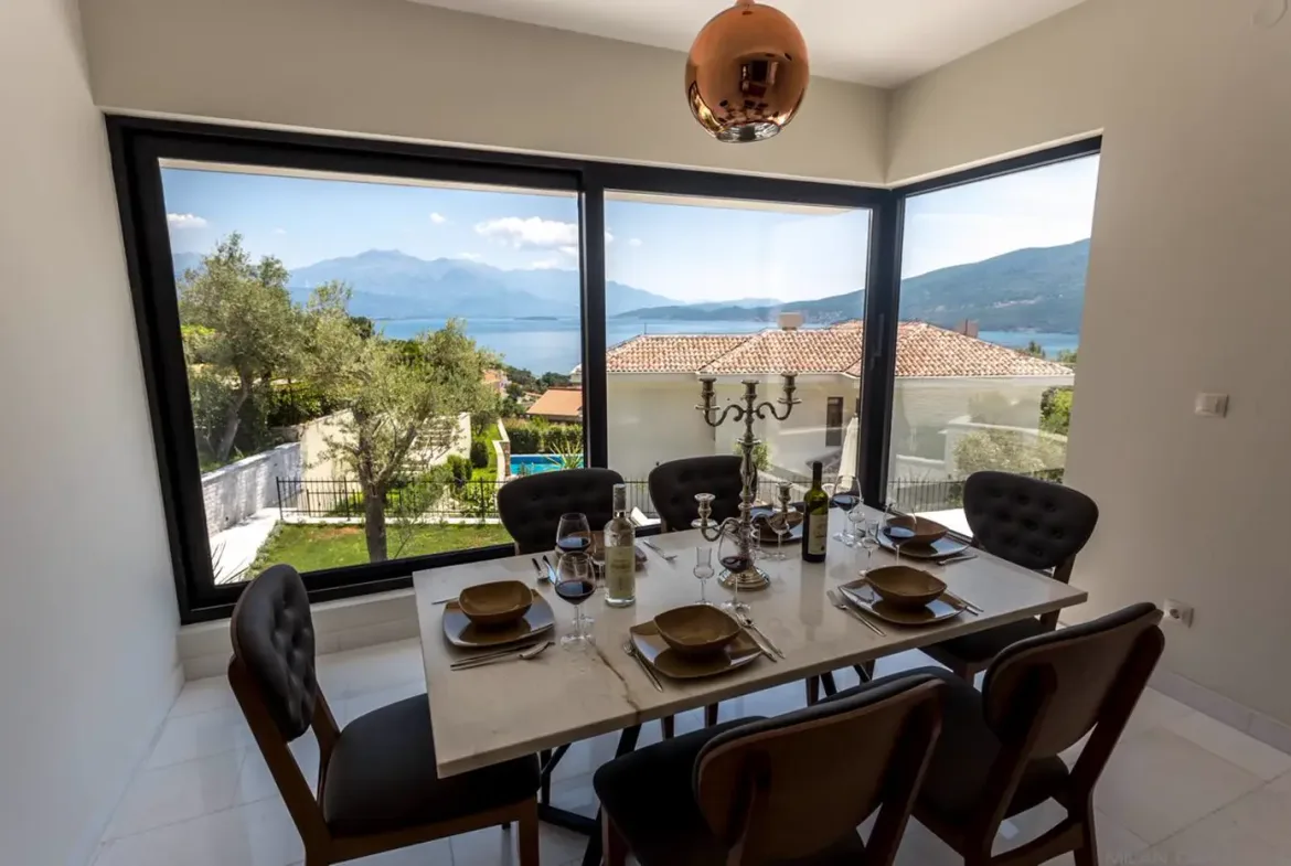 Modern villa with a swimming pool and sea view, Đenovići, Herceg Novi