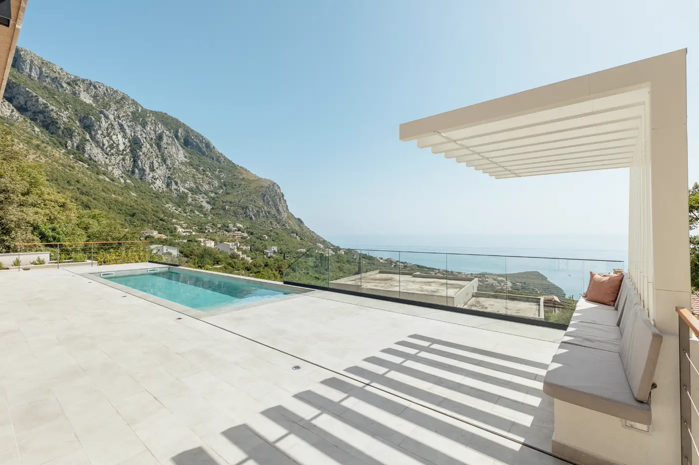 Contemporary villa with pool and open sea view, Blizikuce, Budva