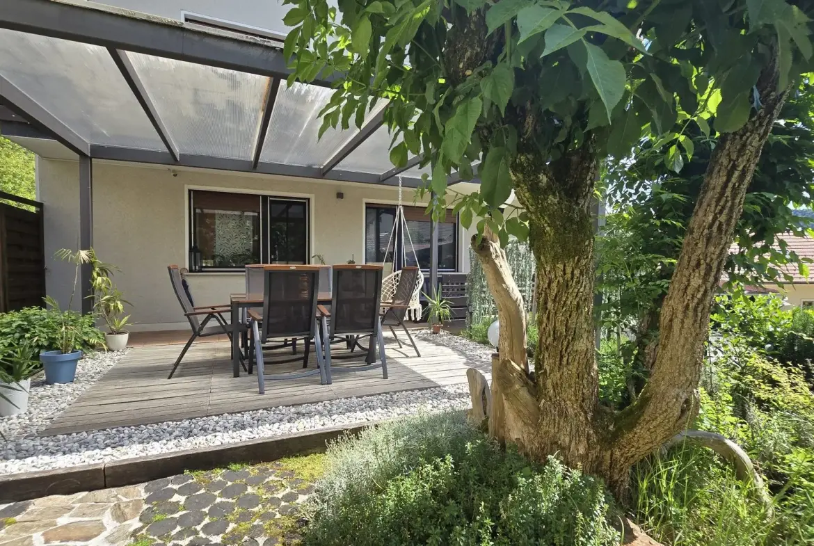 Škofja Loka Area – Spacious Family House with Beautiful Views and Large Garden in Gorenja Vas