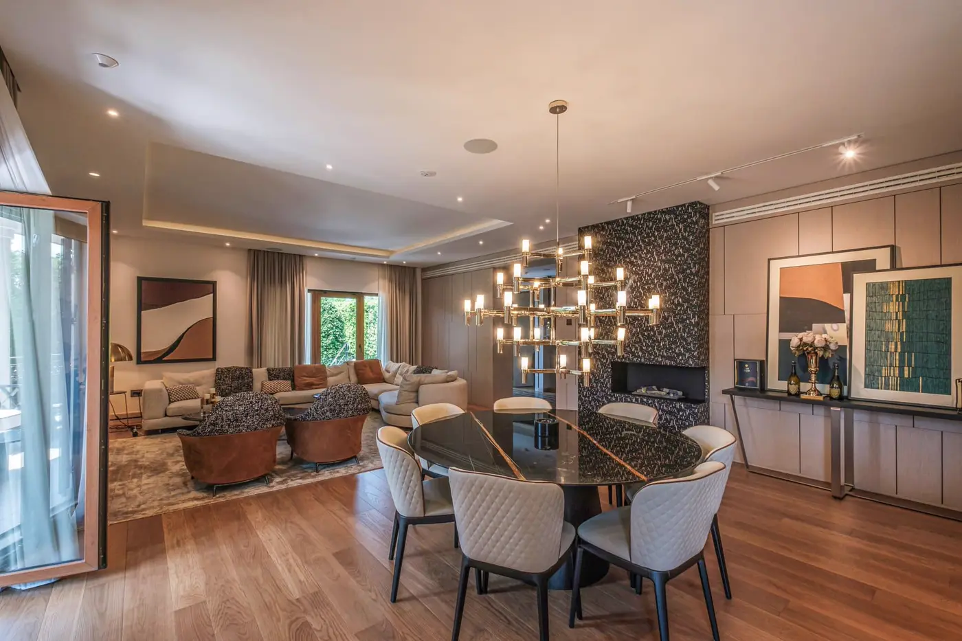Three-room designer villa with pool, Podgorica