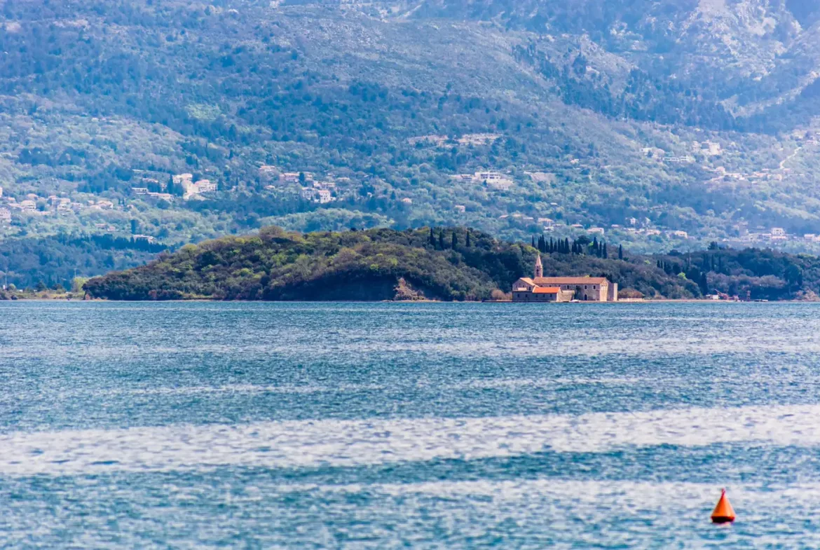 Villa on the first line to the sea, Krasici, Tivat