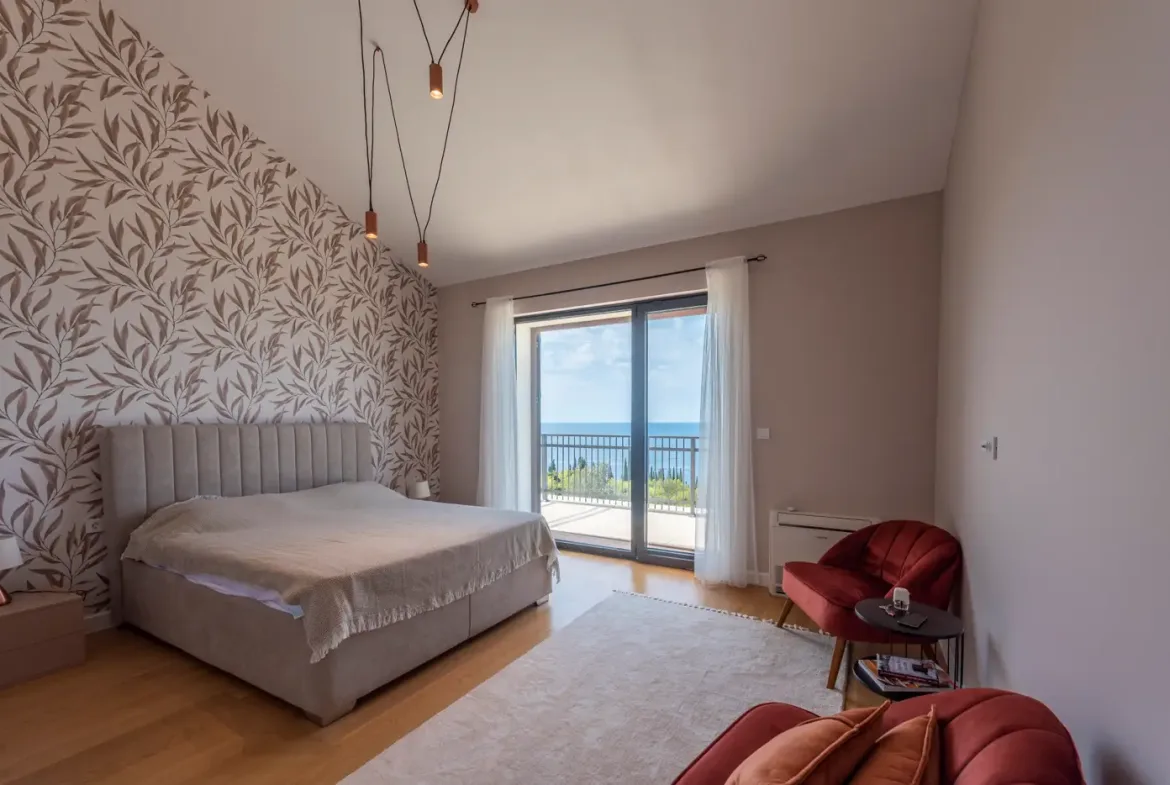 New villa with pool, Drobni Pijesak, Budva