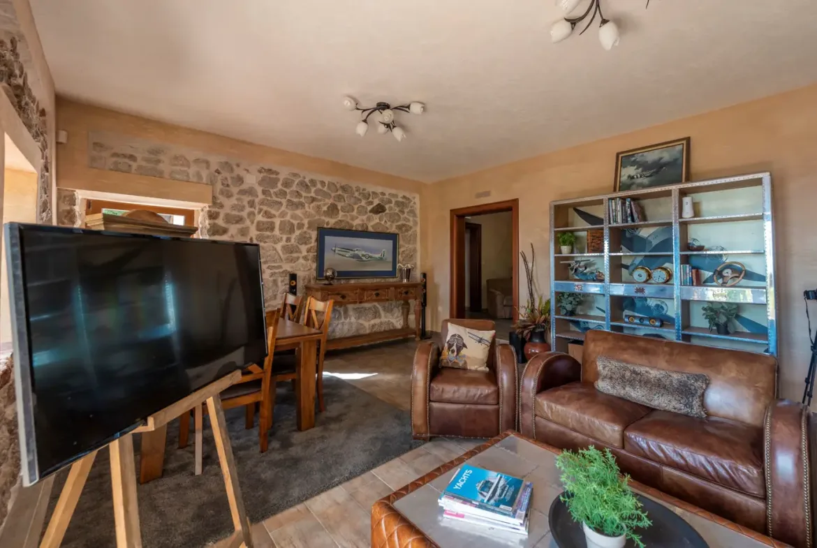 Stone villa with pool and panoramic sea view, Markovići, Budva