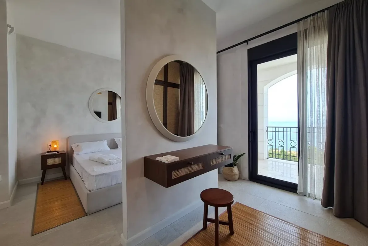 Three-story villa with pool and panoramic sea view, Skočiđevojka, Budva