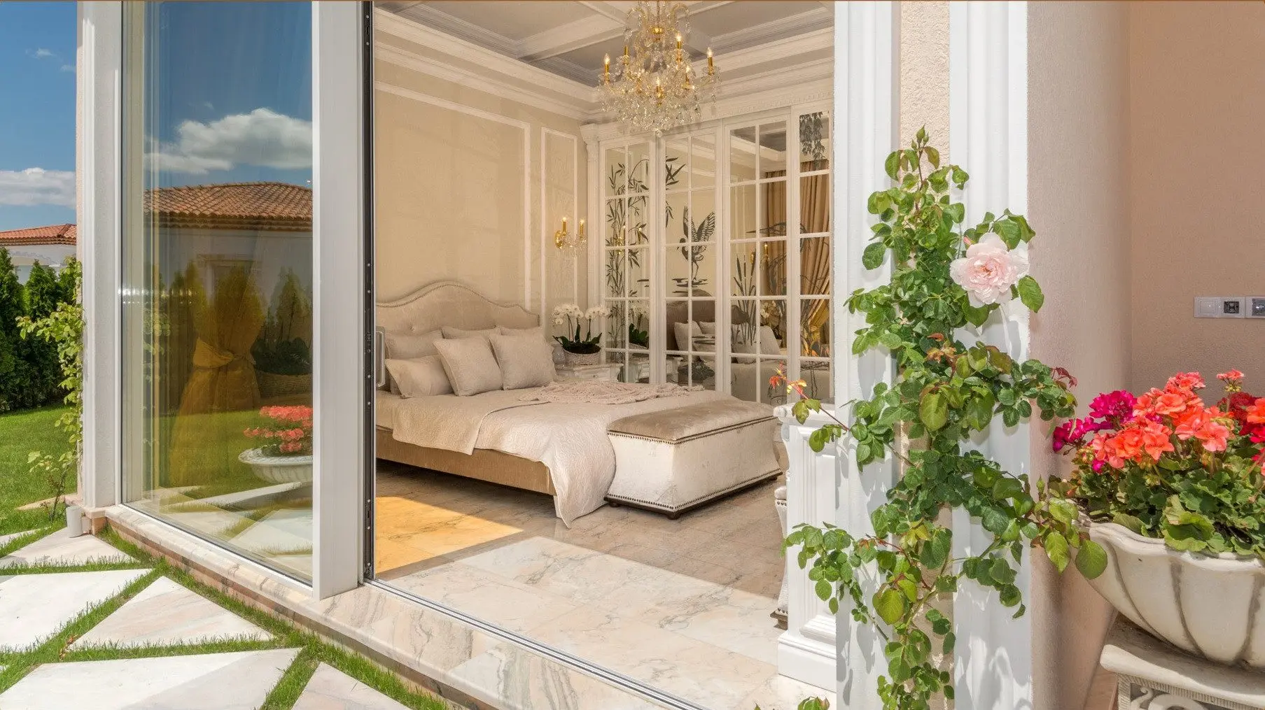 Luxurious villa with pool in Sunny Beach for sale