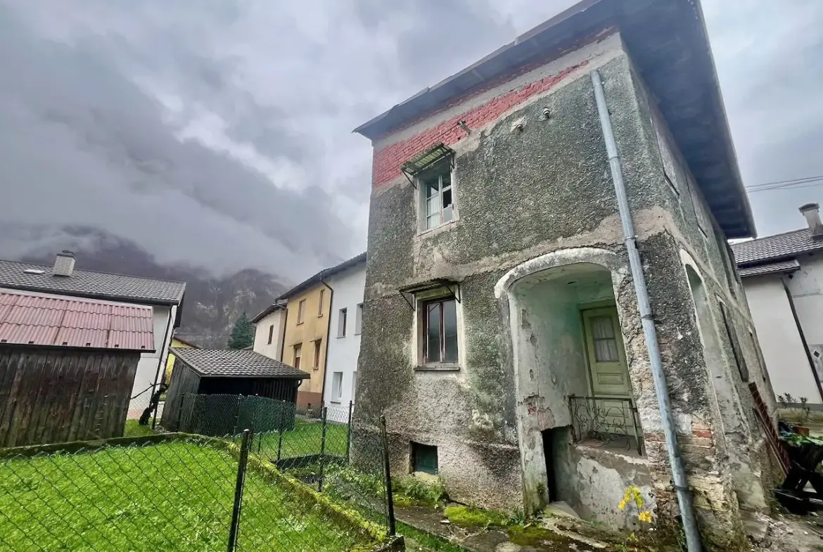 Soča area – Charming House in need of renovation in the Soča Valley