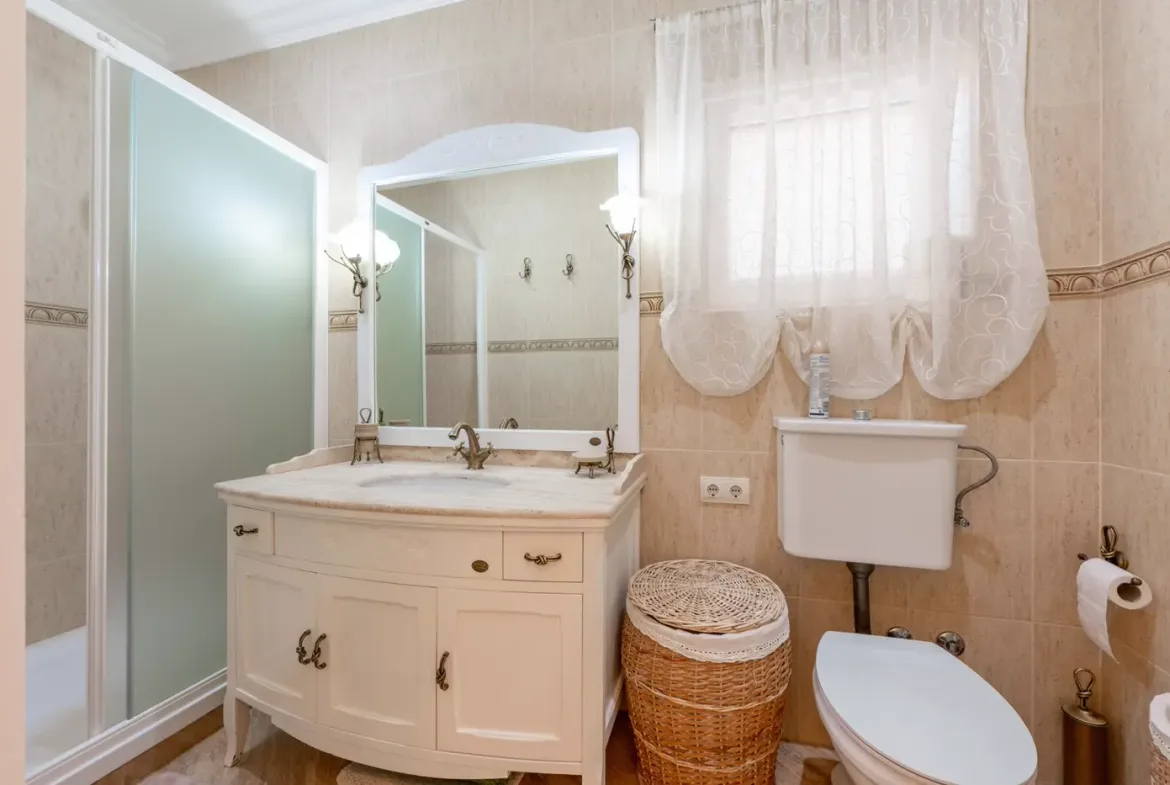 Exclusive residential villa with pool and panoramic sea view, Blizikuće, Budva