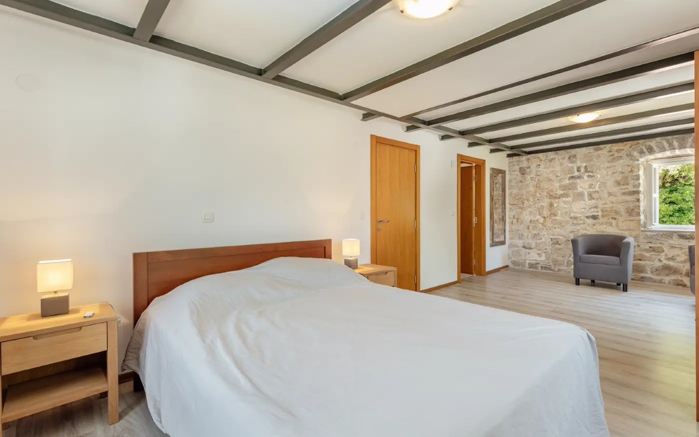 Palazzo Jerovica, a complex of stone villas and houses with a pool and a view of the bay, Kotor