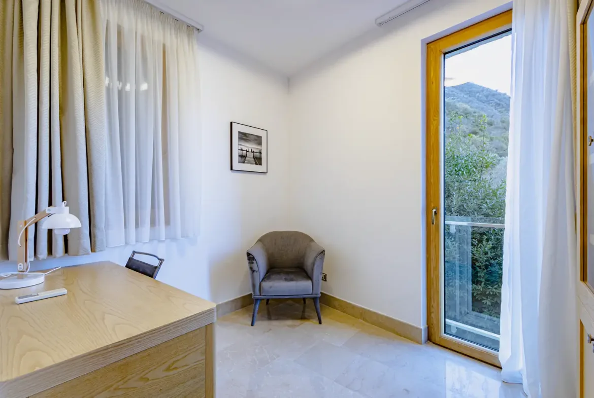Villa Stoliv with a panoramic view of the sea, Kotor