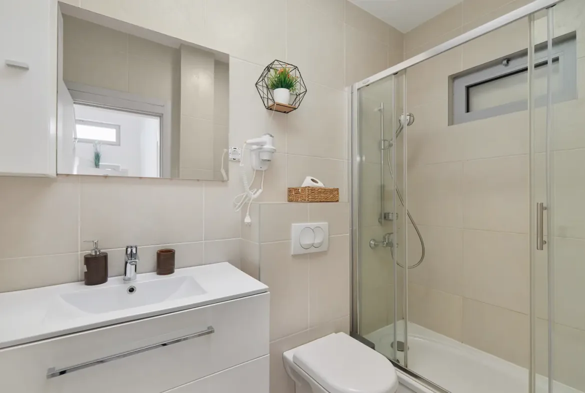 Three-room villa with pool and sea view, Kavač, Kotor