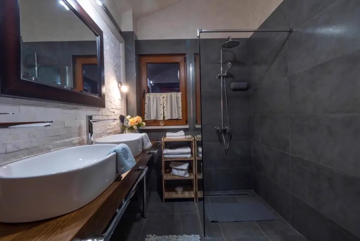 Authentic villa with pool and panoramic sea view, Zagora, Kotor