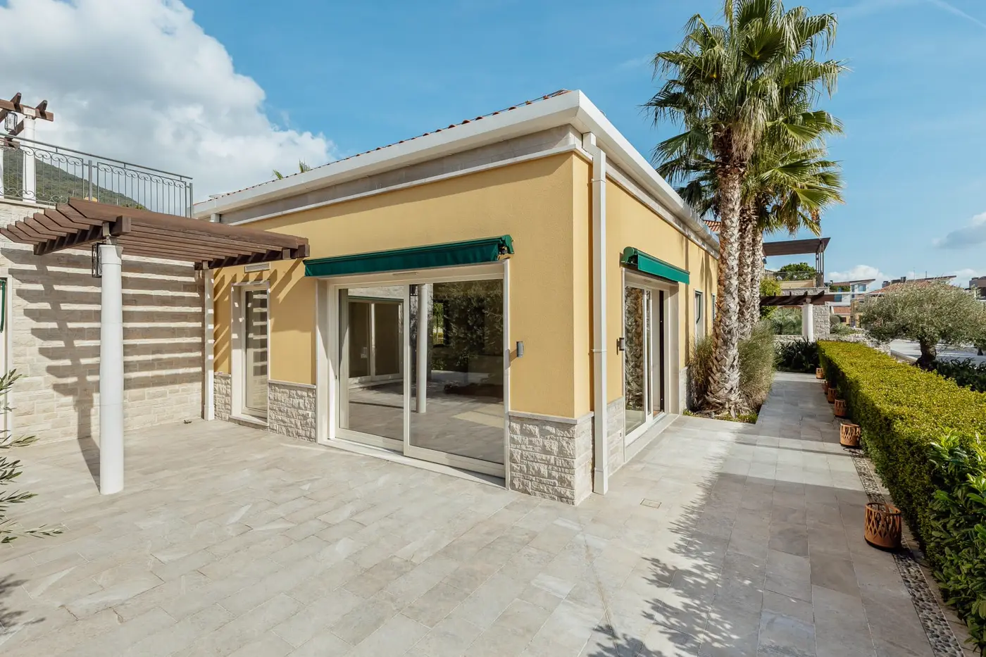 Villa with jacuzzi on the roof terrace, Portonovi Village Residences, Herceg Novi