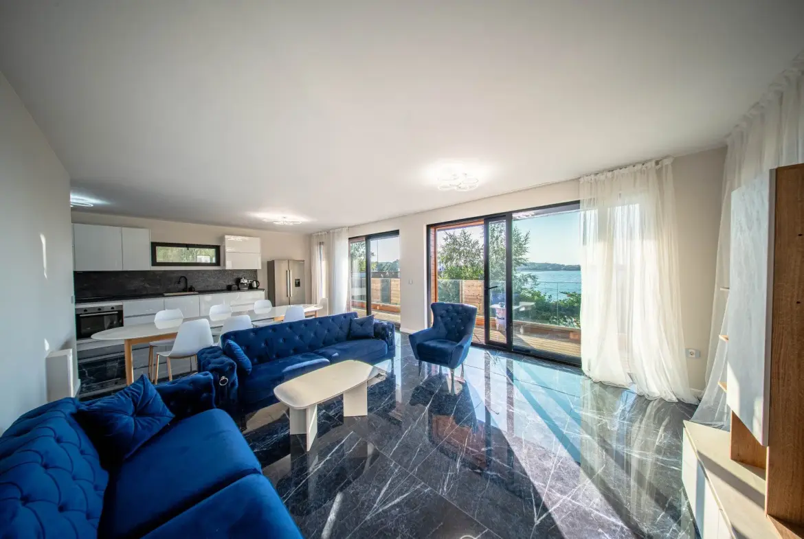 Remarkable modern house near Paradise Bay