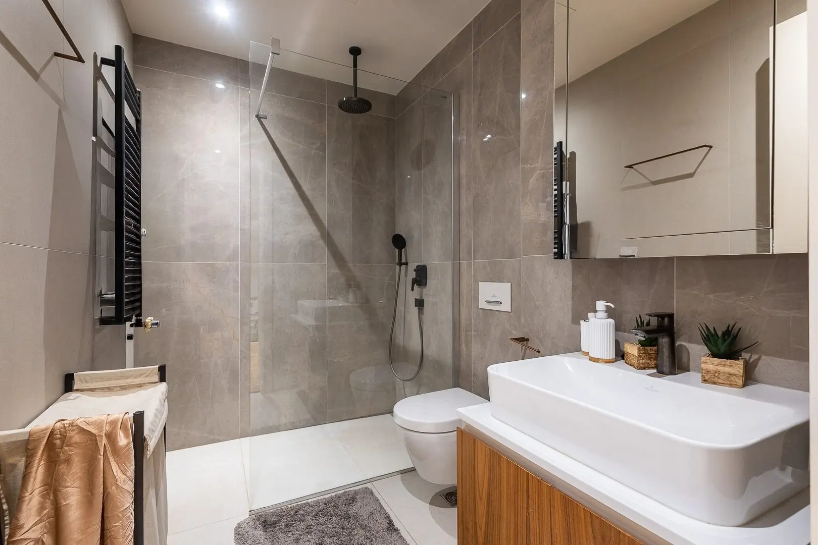 3-Bedroom Apartment, 245 m² – Venizelosova, Stari grad, Belgrade