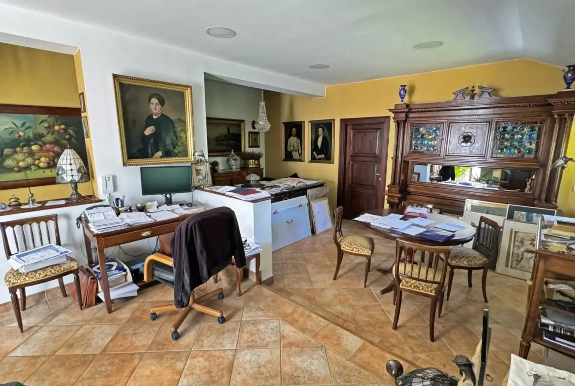 Kranj Area – Spacious Estate with Great Potential