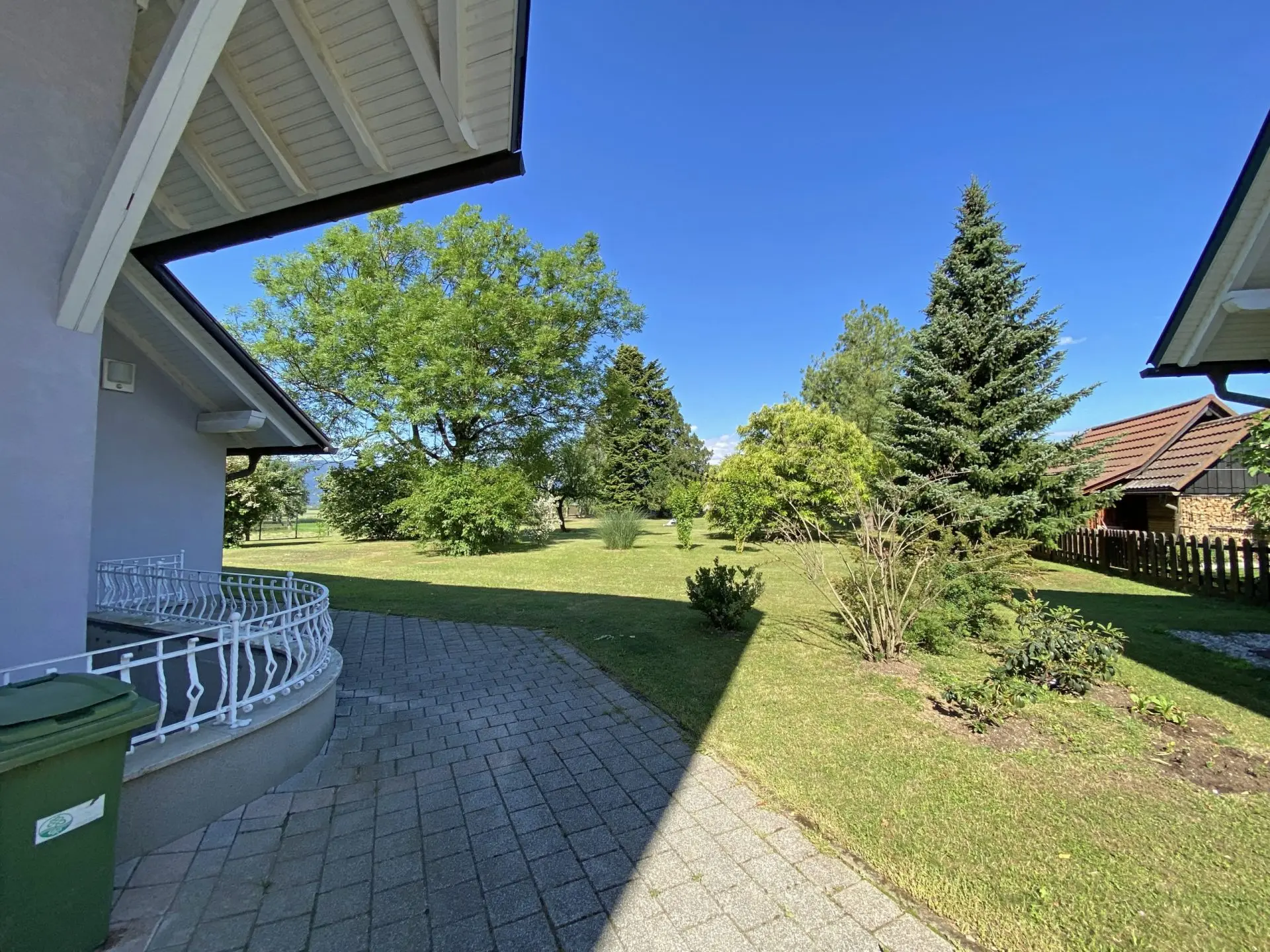 Bled area – A spectacular house with a lovely garden and a great view in Begunje
